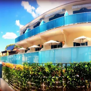 https://apartamentos-petit-blau.balearic-islands.net